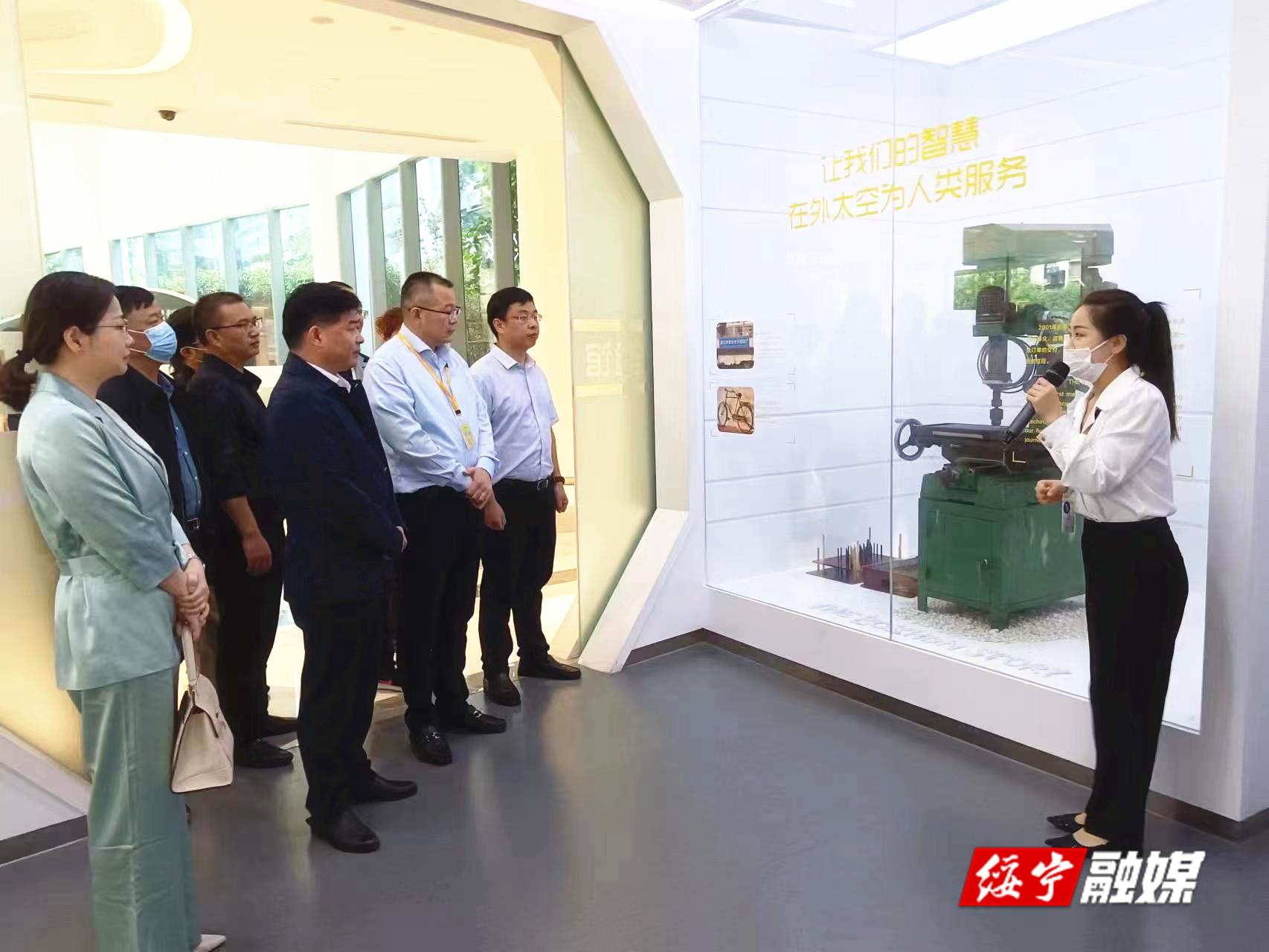 佘芝云与绥宁籍企业家吕绍林会谈 并签署战略合作框架协议_邵阳头条网