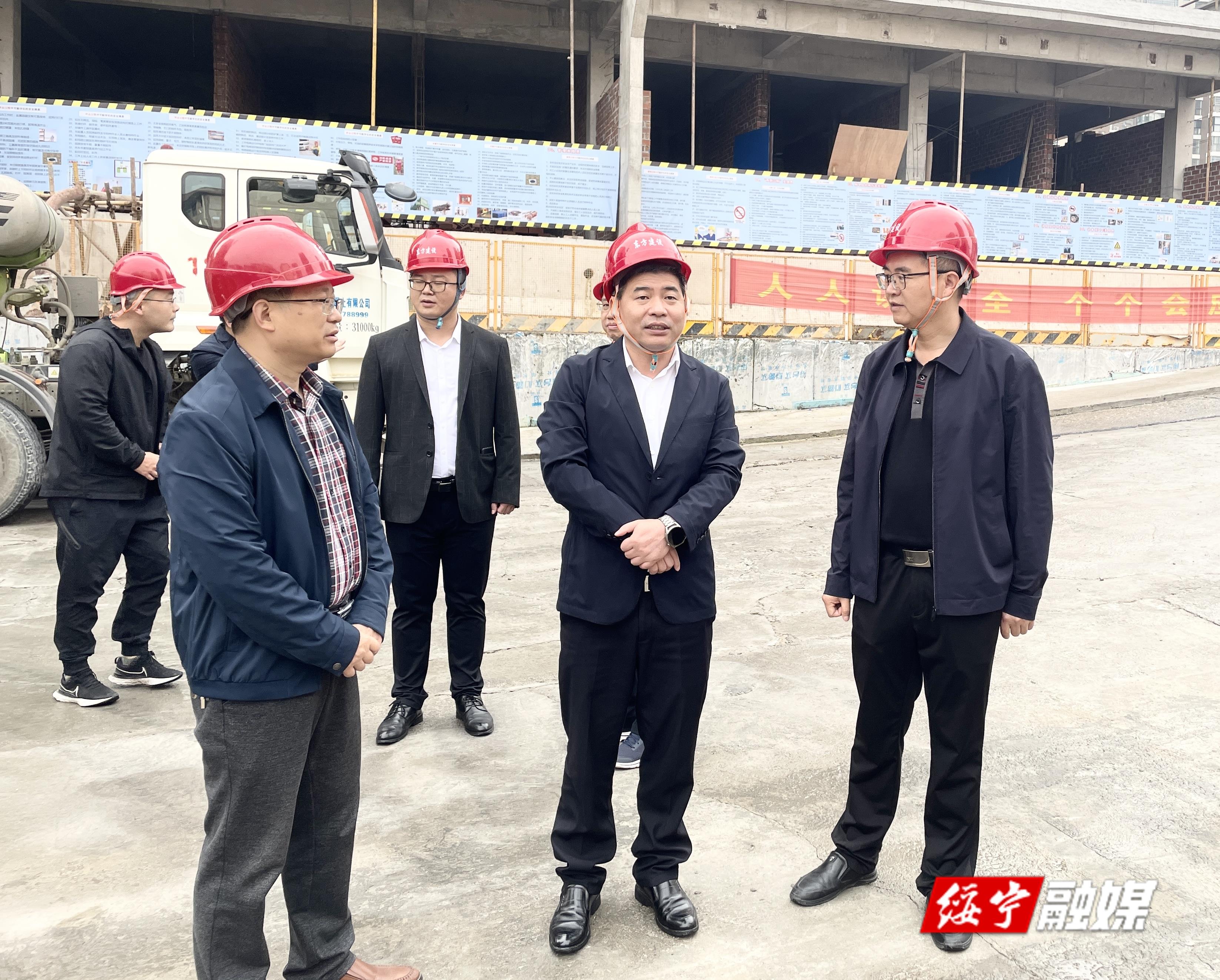 佘芝云现场办公推进重点项目建设_邵阳头条网