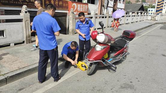 绥宁县城管局：集中整治摩托车停放秩序_邵阳头条网