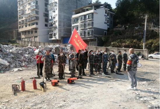 和平社区开展党员志愿者森林防灭火应急演练_邵阳头条网