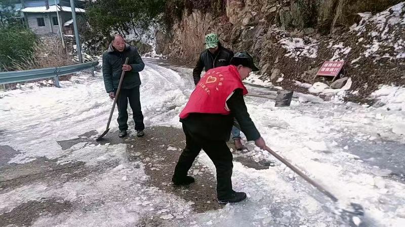 长铺子乡：雪中“志愿红” 破冰保平安_邵阳头条网