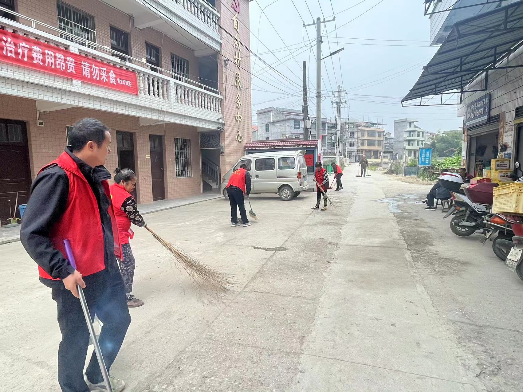 黄土矿镇：“利剑”行动清理河道焕新颜_邵阳头条网