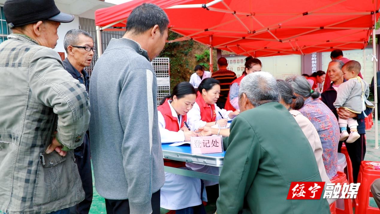 绥宁县人民医院开展“助力乡村振兴”暨“一月一课一片一实践”主题党日义诊活动_邵阳头条网