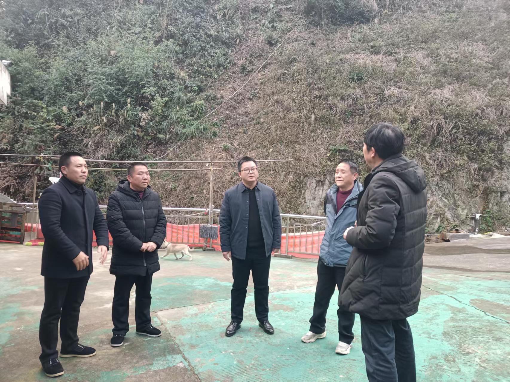 绥宁县应急管理局调研危化、烟花领域安全监管工作_邵阳头条网