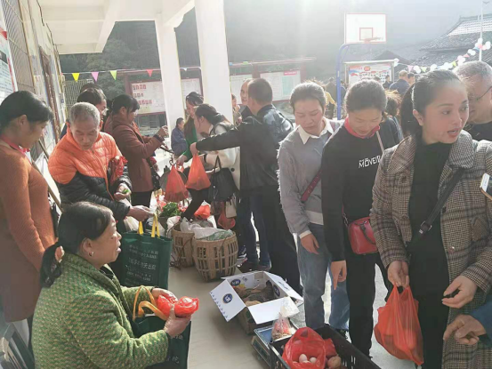 绥宁县民政局:扶志+扶智+强技甩“穷帽”集中展示扶贫成果(图6)