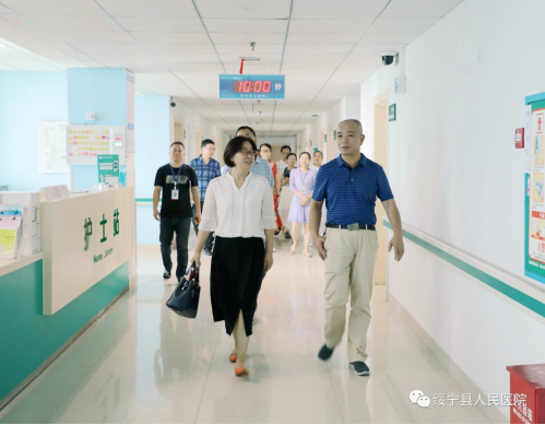 绥宁县卫健局领导调研指导县人民医院工作(图1)