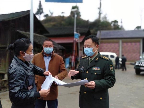 绥宁县：军地抗疫 联手出新招(图1)