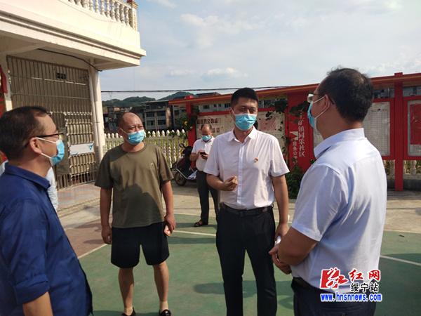 绥宁县纪委监委：强力监督保执行 打好疫情防控“保卫战”(图1)