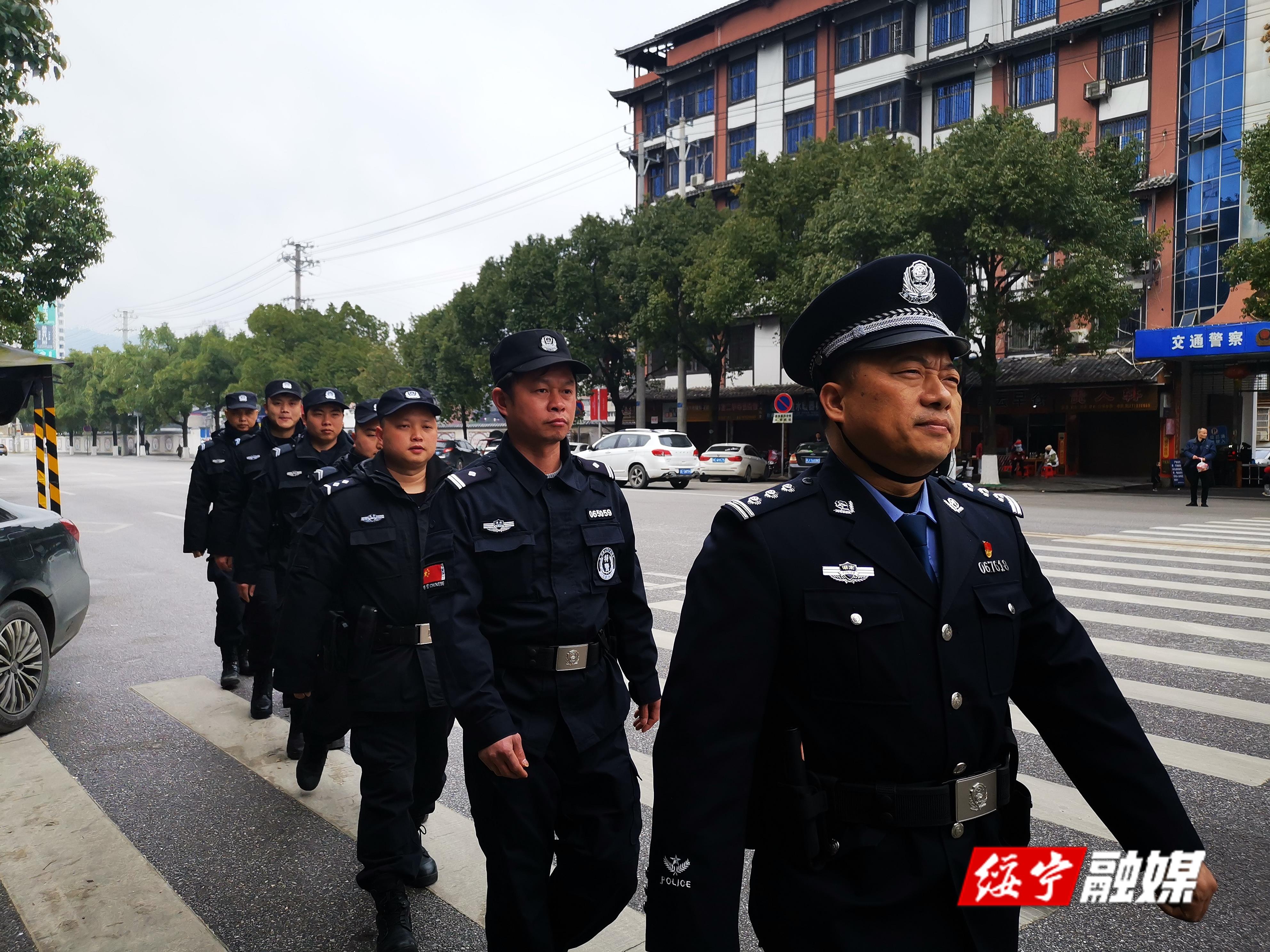 黎军率队开展元旦节安全督导检查(图1)