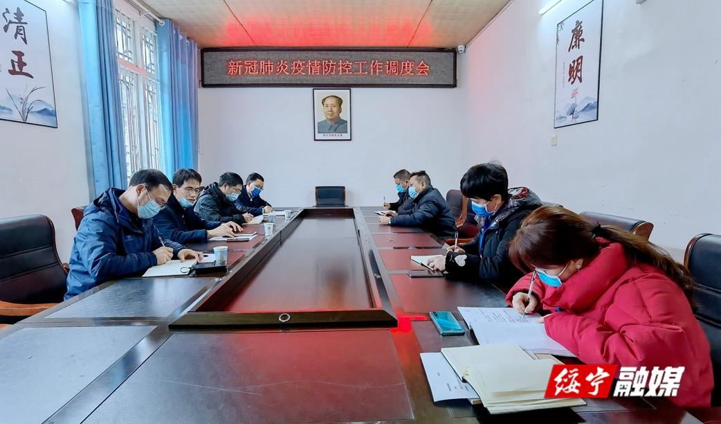 周元彪调研县人民医院疫情防控工作(图1)