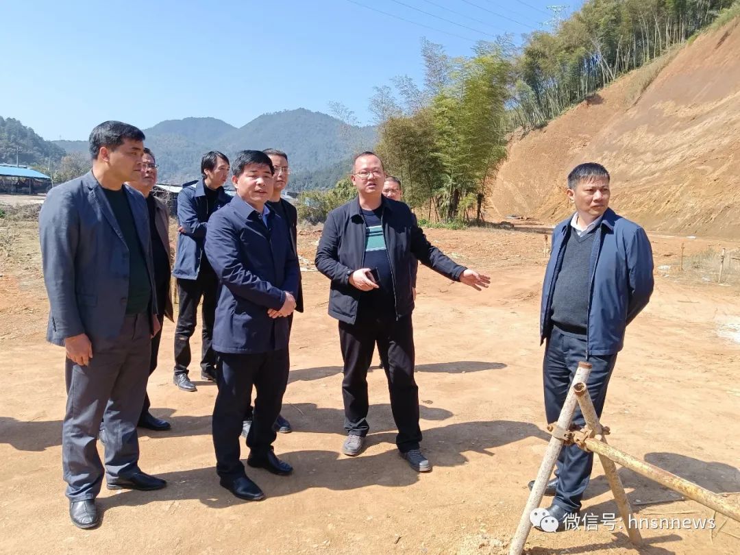 佘芝云在袁家团工业园区调研时强调：加快园区提质改造 助力“五好”园区建设(图1)