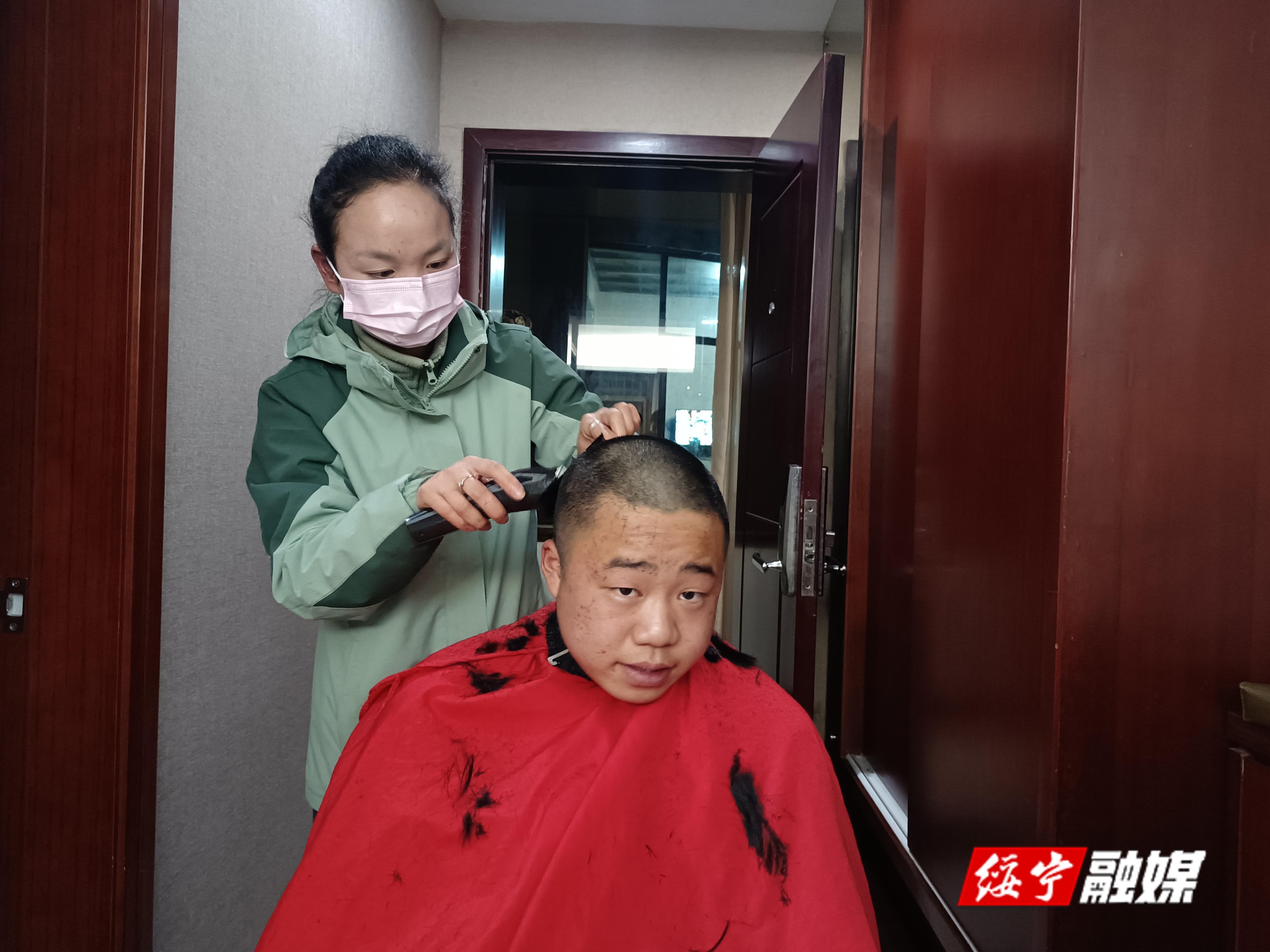 绥宁县56名预定新兵参加役前教育训练(图1)