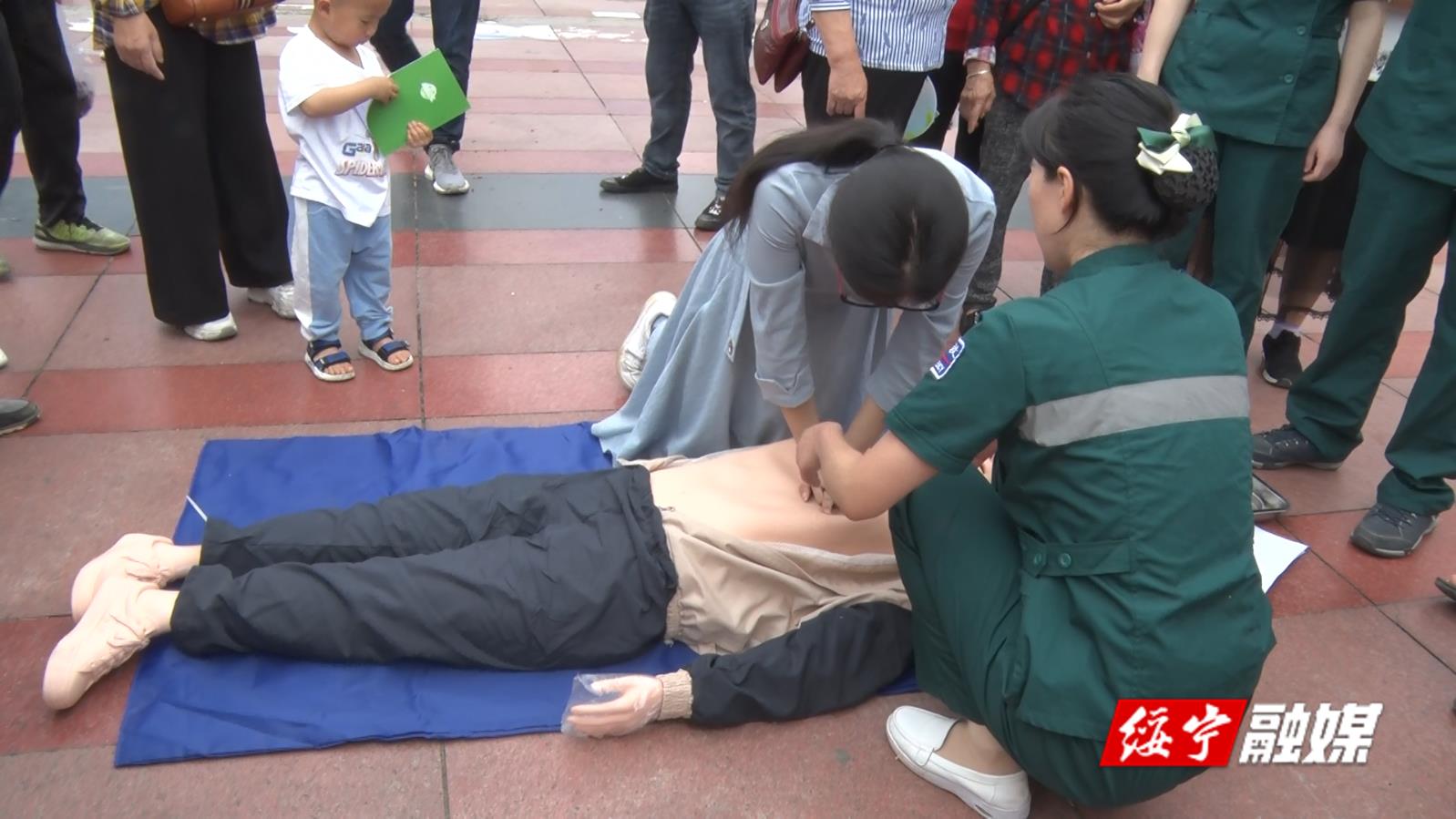 绥宁县举行第21个“安全生产宣传月”集中咨询日活动启动仪式(图1)