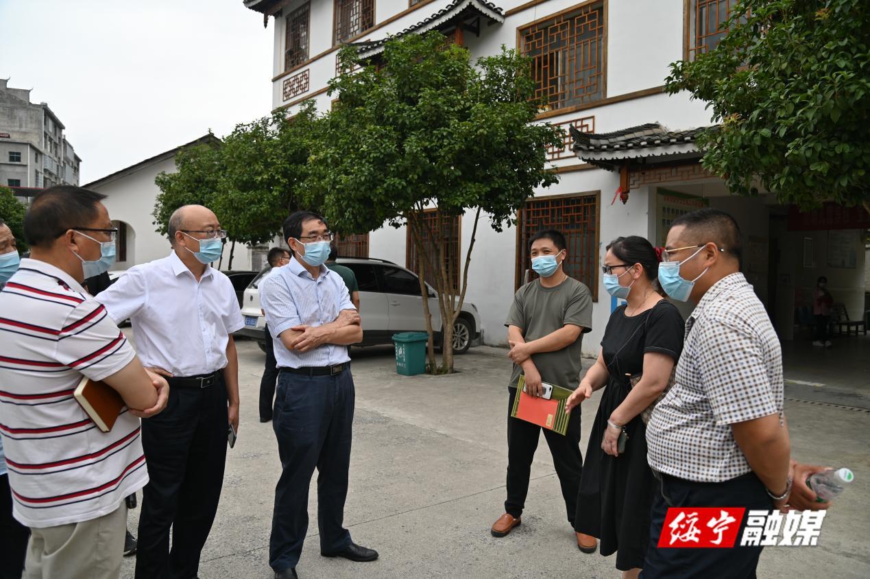 市人大来绥宁县专项督查贯彻落实中央人大工作会议精神情况并视察全市乡镇卫生院服务能力建设工作(图1)