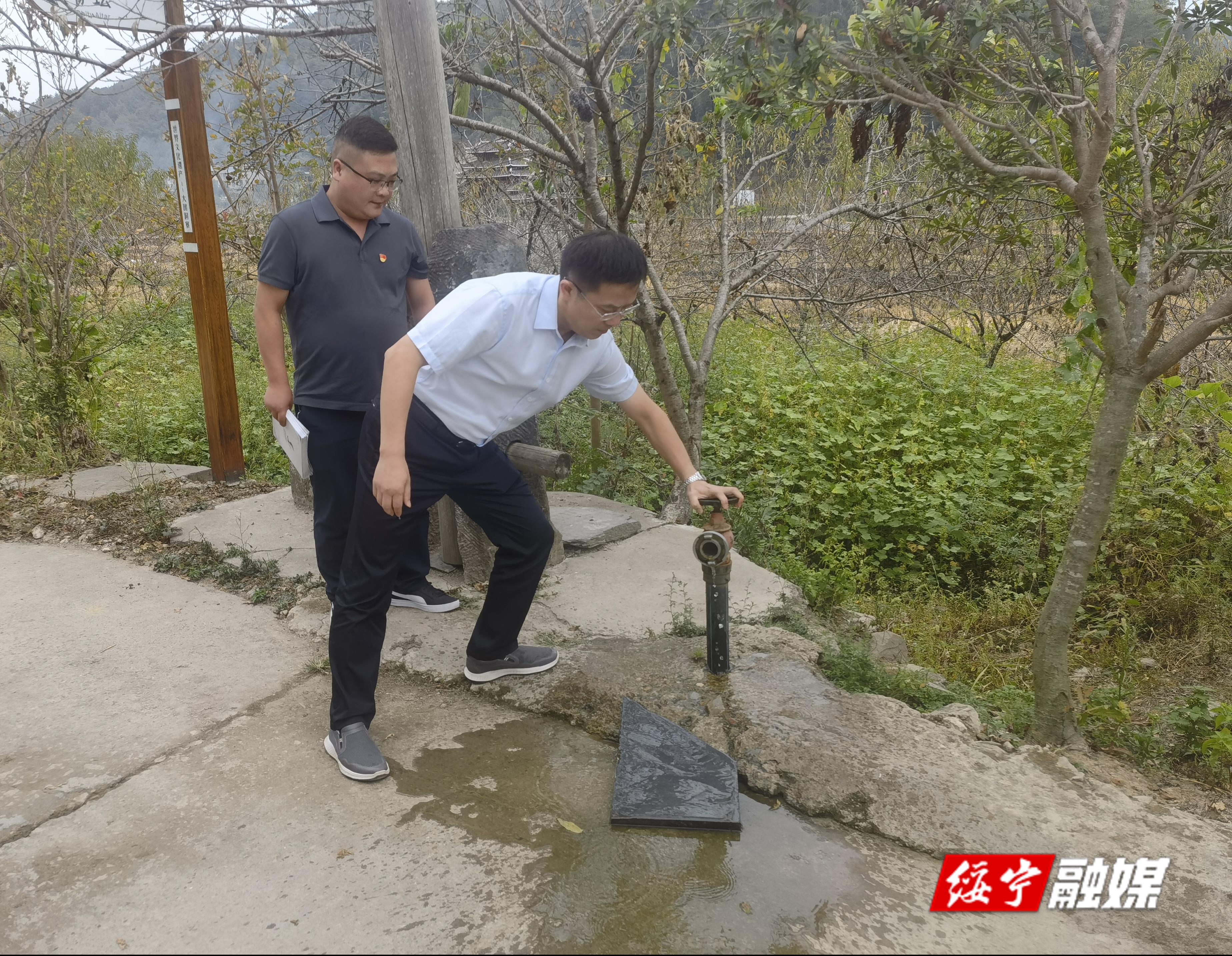 龚红果到绥宁县巡林并进行重点工作督导(图1)