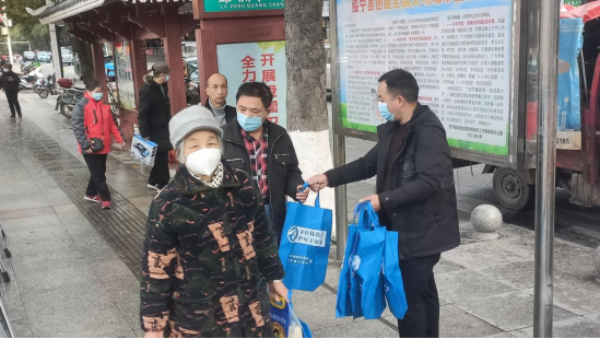绥宁县开展2023年“两节”期间防范非法集资集中宣传活动(图2)