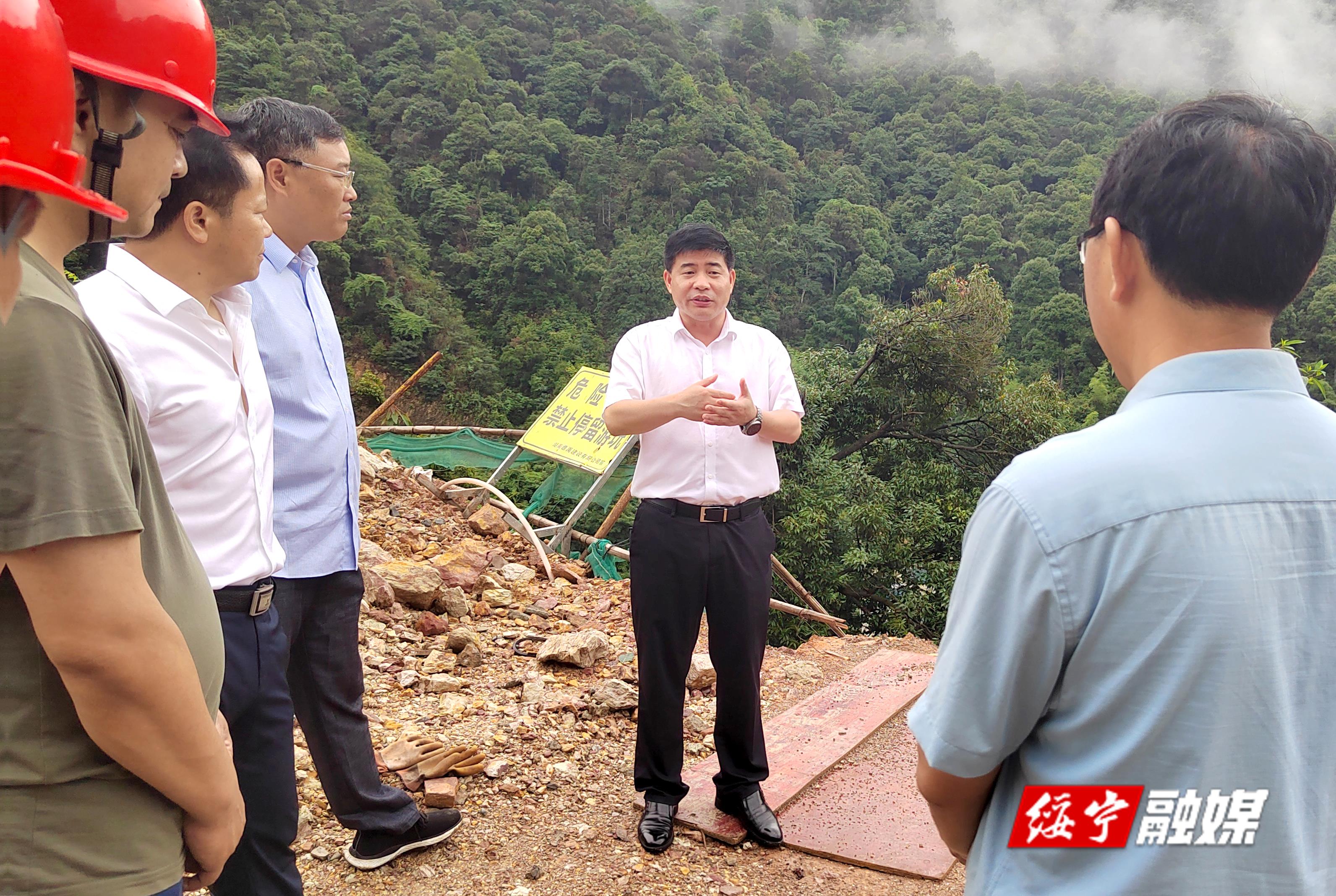 佘芝云督导调度抗旱保收及水利设施建设工作(图1)