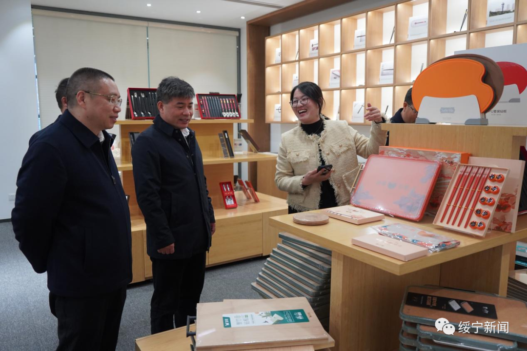 佘芝云率队赴双枪科技开展点对点精准招商引资考察活动(图3)