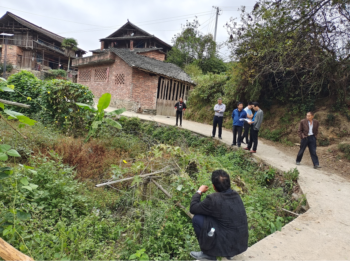 邵阳市生态环境局绥宁分局对乡镇农村环境综合整治项目督促工作进度(图1)