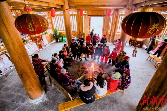 画好饮水环境安全同心圆 浇灌民族团结进步花 ---邵阳市生态环境局绥宁分局饮用水环境安全工作侧记(图1)