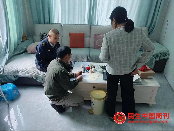 绥宁县长铺子乡:开展高速路沿线环境综合整治(图2)