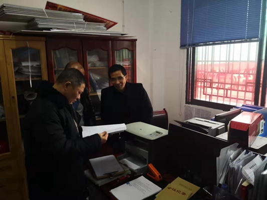 绥宁县政协主席唐国瑚带队至寨市乡进行安全生产“春雷行动”工作大督查(图1)
