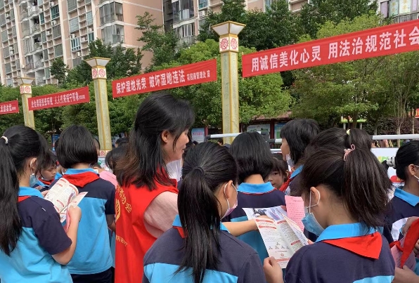 诚信建设万里行——绥宁县社会信用体系建设宣传活动(图2)