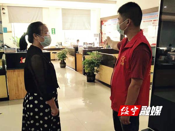 县行政审批服务局：志愿服务常态化 文明创建氛围浓(图1)