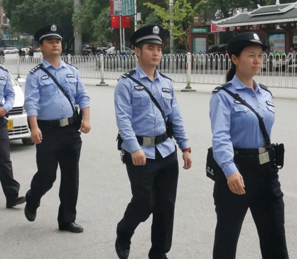 绥宁公安圆满完成国庆安保维稳工作(图1)
