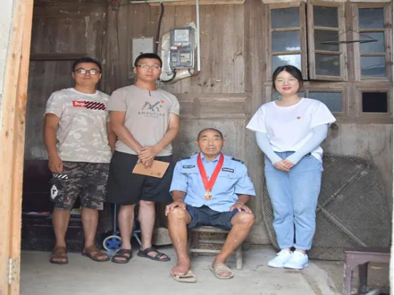 湖南城建职业技术学院走进稠清慰问老党员 赓续红色血脉(图2)
