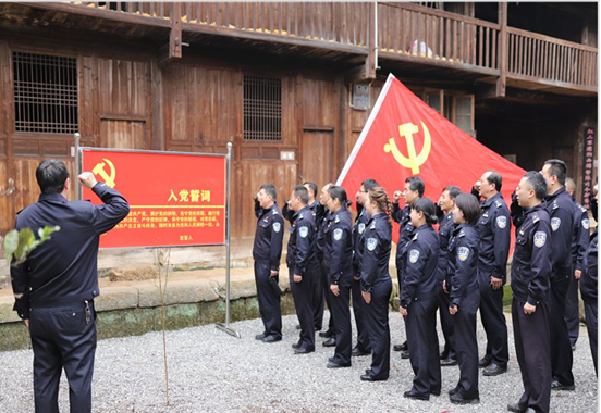 湖南绥宁交警大队:认真开展主题党日活动(图2)