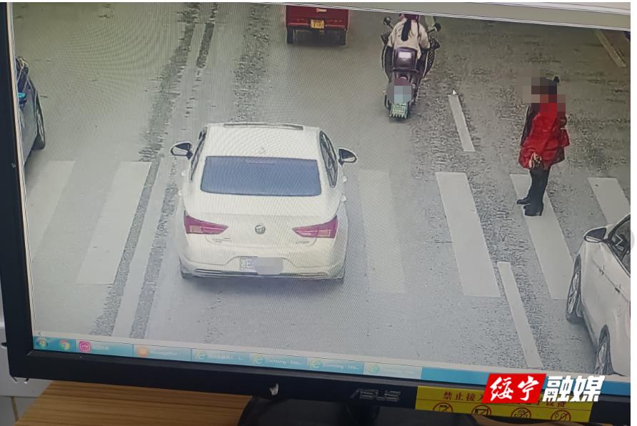 绥宁交警“天眼”一扫，假牌车无处遁形 (图1)