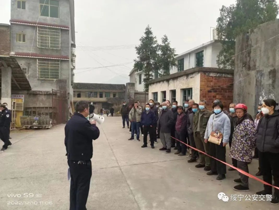 绥宁公安交警认真开展摩托车“送考下乡”活动(图3)