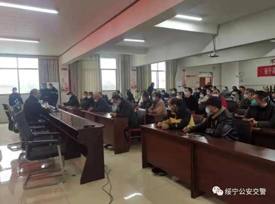 绥宁公安交警认真开展摩托车“送考下乡”活动(图2)