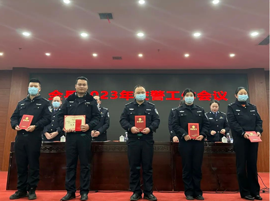 绥宁县2023年公安交管工作会议召开(图2)