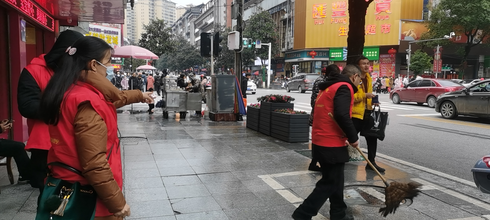 县林业局开展“美丽绥宁 文明同行”志愿服务活动(图1)