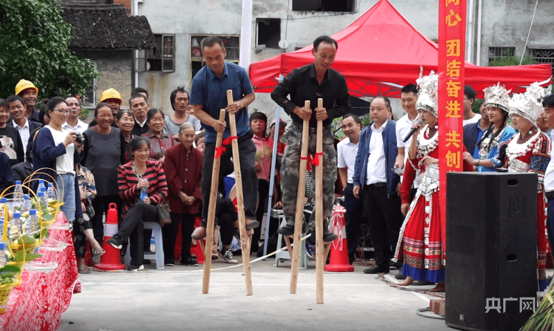 绥宁：载歌载舞庆丰收 民族团结促和美(图3)