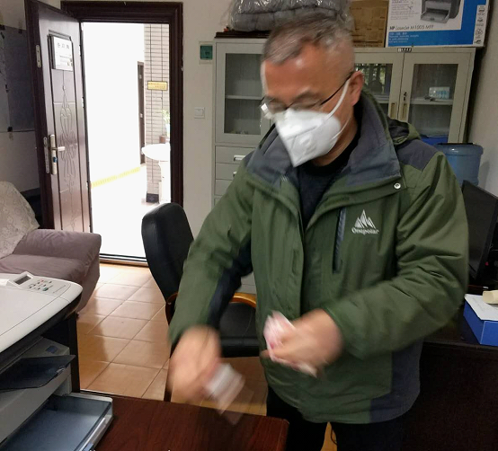 我们在战斗 绥宁县民政局党员干部发挥先锋作用，为支持疫情防控工作踊跃捐款(图1)