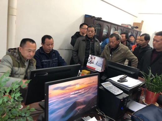 绥宁县劳动保障监察大队为农民工工资护航(图1)