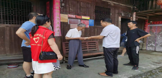 绥宁县人社局开展“八一”慰问活动(图1)