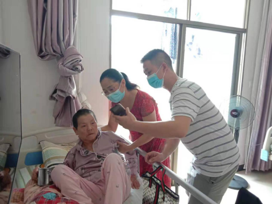 绥宁：养老认证上门办，贴心服务暖人心(图1)