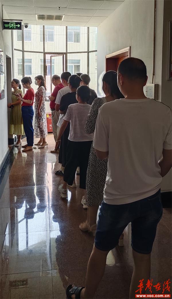 绥宁县人社局：坚持党建引领 携手共筑“防护墙”(图1)