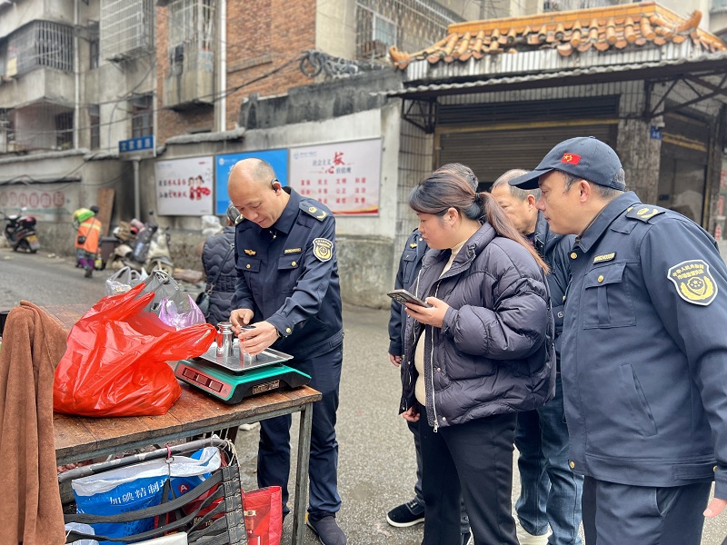 绥宁县市场监督管理局：年关守护，精准“秤”心(图1)