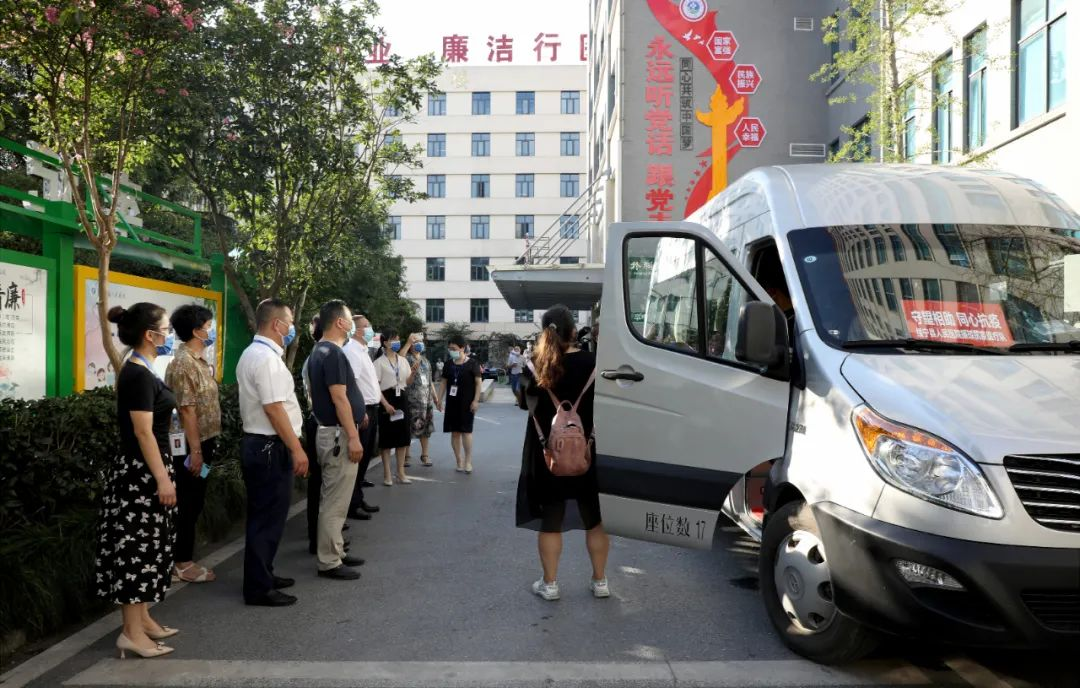  绥宁县援琼医疗队9人赶赴海南三亚驰援抗疫(图5)