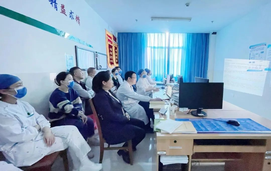 绥宁县人民医院开设“周五大讲堂”为干部职工“蓄能充电”(图2)