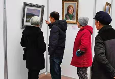 《美丽绥宁（黄桑）我的家》写生作品展亮相绿洲广场(图2)