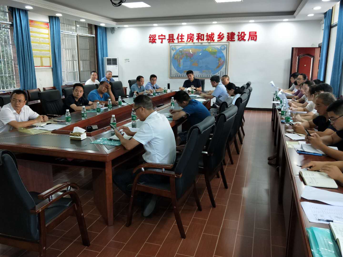 绥宁县住房和城乡建设局组织参加全省城镇老旧小区改造工作业务培训视频会议(图2)