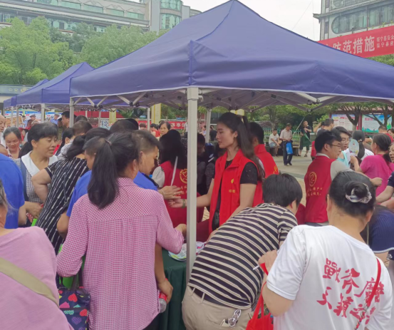 绥宁县开展“安全生产月”集中咨询日活动(图3)
