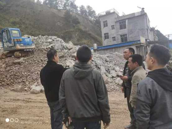 绥宁县制止两起非法开采行为(图2)