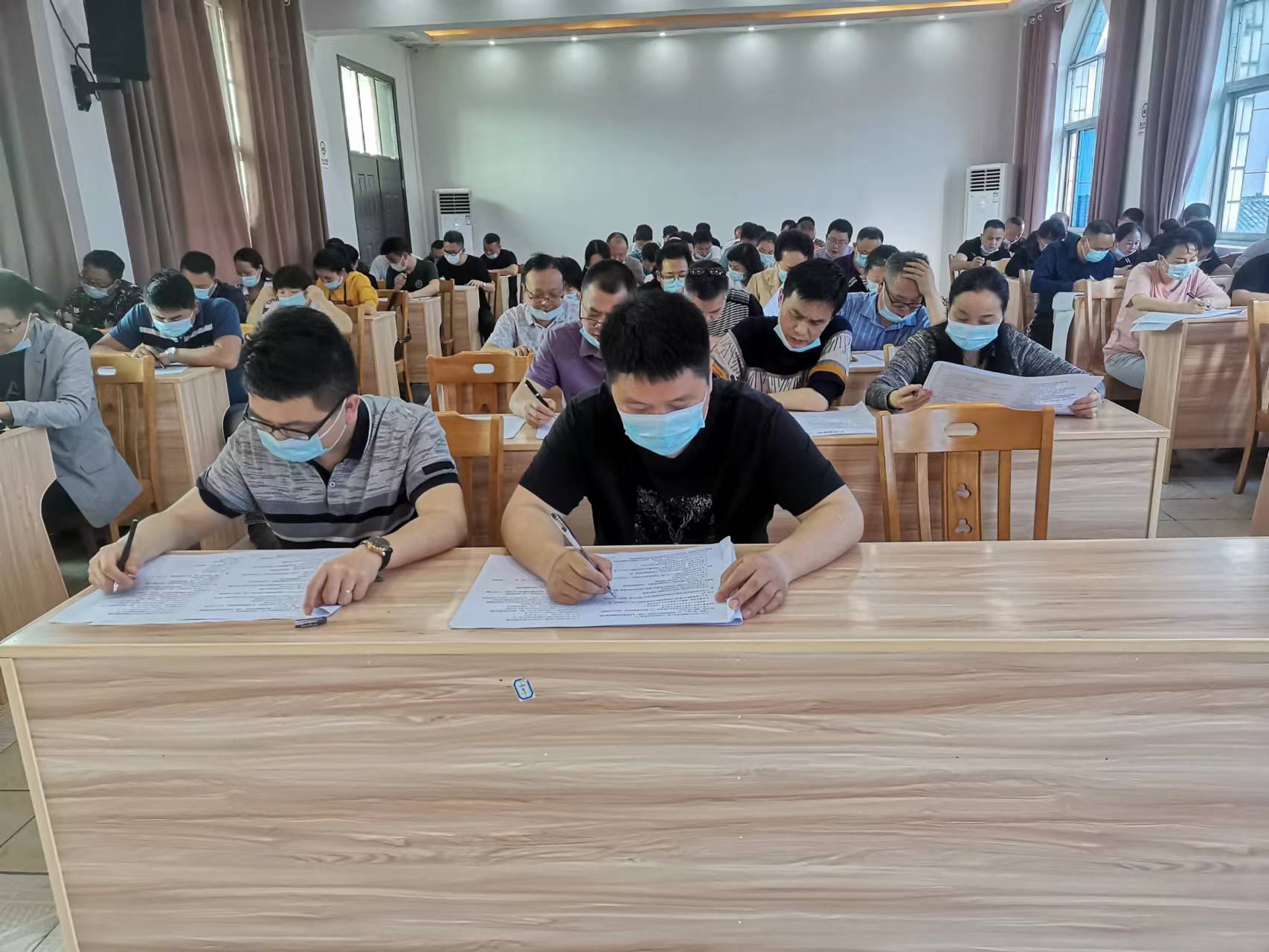 绥宁县自然资源局开展土地管理“一法一条例一办法”知识考试(图1)